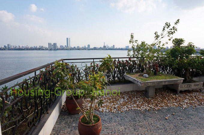 Garden terrace stunning view of west lake, luxury apartment for rent in Nghi Tam village