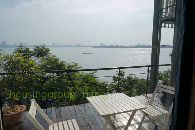 High quality and stunning view of the west lake, two bedrooms apartment in Yen Phu street