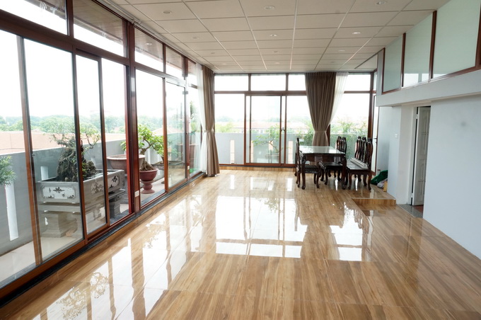 Brand new two bedrooms apartment on Dien Bien Phu street, lots of natural light, wooden floor