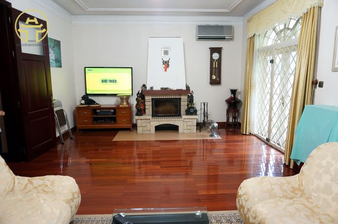 Large garage, Beautiful villa for rent in Ba Dinh district, fully furnished, wooden floor, a lot of natural lights, balconies