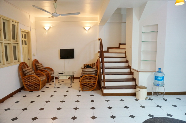 Beautiful Duplex ( Two stories) apartment with one bedroom on Dao Tan street, two balconies, furnished