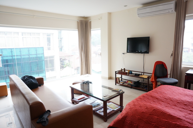 Cozy studio apartment for rent close to Vincom Tower in Hai Ba Trung district, fully furnished, bright, quiet