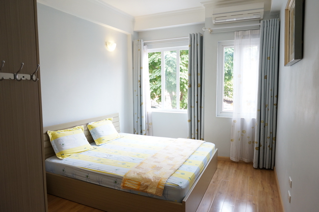 Rental a beautiful one bedroom serviced apartment located on Tran Phu street, near to Hoan Kiem areas