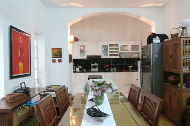 Charming single – family home in Nghi Tam Village, West lake, big front of garden, fully furnished, large balcony