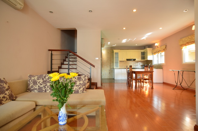 A great and lovely duplex flat on Nghi Tam village, front of the west lake, fully furnished, balcony and secure parking