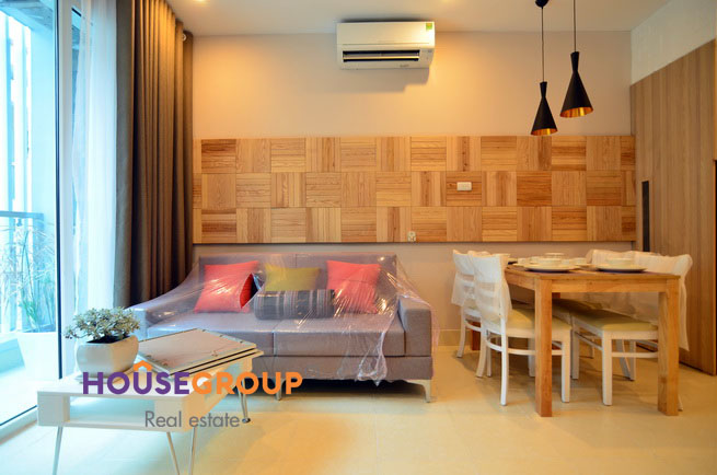 Modern style apartment for rent in Tay Ho has a lot of natural light