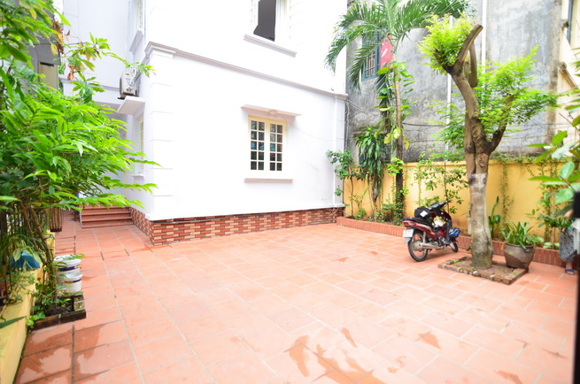 Spacious A - 4 bedrooms house for rent in Tay Ho close to West Lake