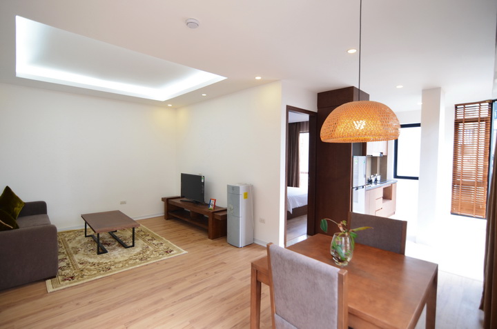 Brand new – One bedroom serviced apartment in modern style; hardwood flooring; a lot of natural lights.