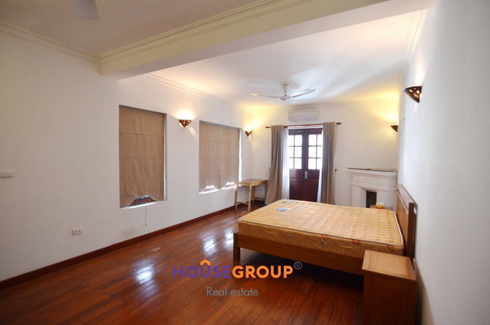 Charm house for rent in Tay Ho on Dang Thai Mai Street