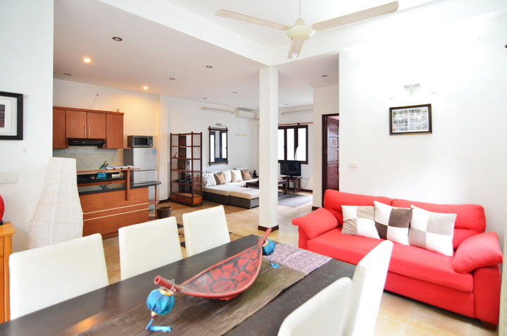 Really fully furnished serviced apartment in Nghi Tam village, West Lake, one bedroom, balcony, great location