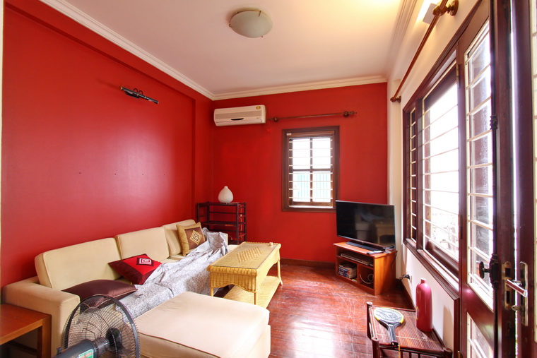 Lovely House for rent in Hoan Kiem, Nice decoration and big garden