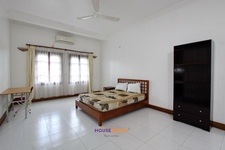 Furnished and spacious house for rent in Tay Ho west lake Hanoi