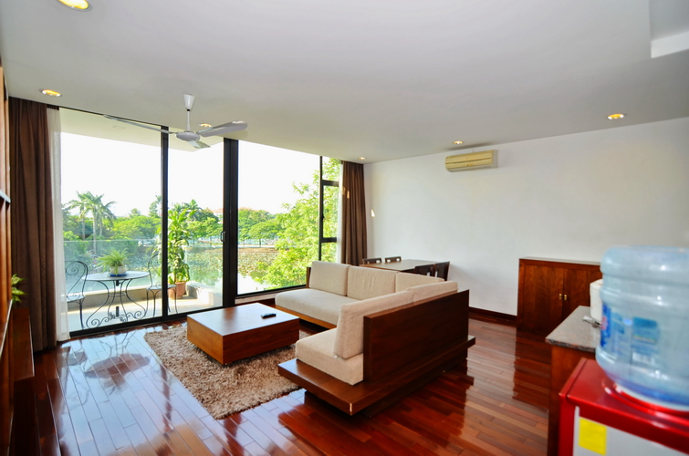 Amazing apartment for rent in Tay Ho, Facing the west lake