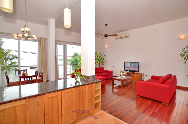 Furnished apartment for rent in Tay Ho Hanoi facing the west lake
