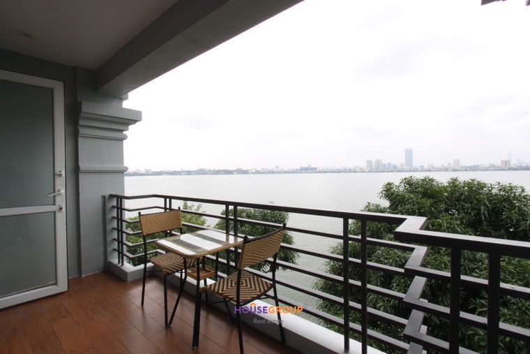 Second balcony facing the west lake