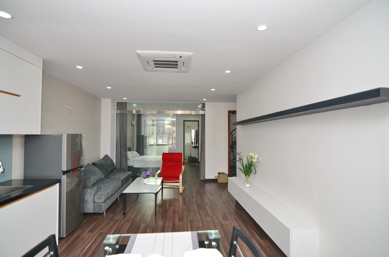 Rent serviced apartment in Hanoi, western style and modern furnished