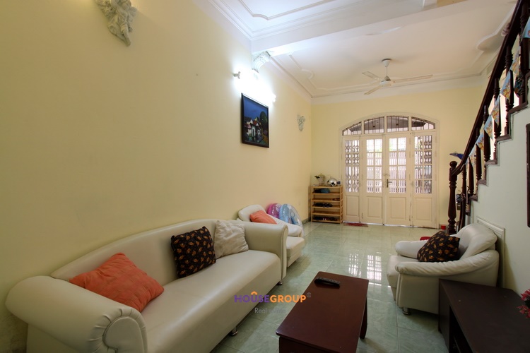 Full furniture house for rent in Tay Ho Hanoi on Tu Hoa Street