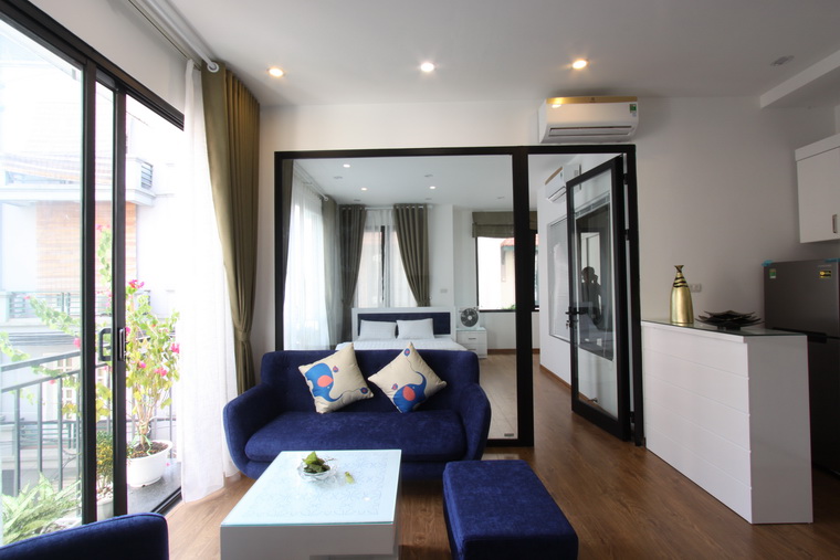 Hanoi apartment for rent in Tay Ho flooded in natural light