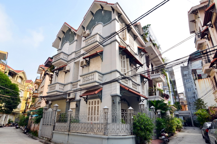 European style and Cosy house for rent in Ba Dinh District