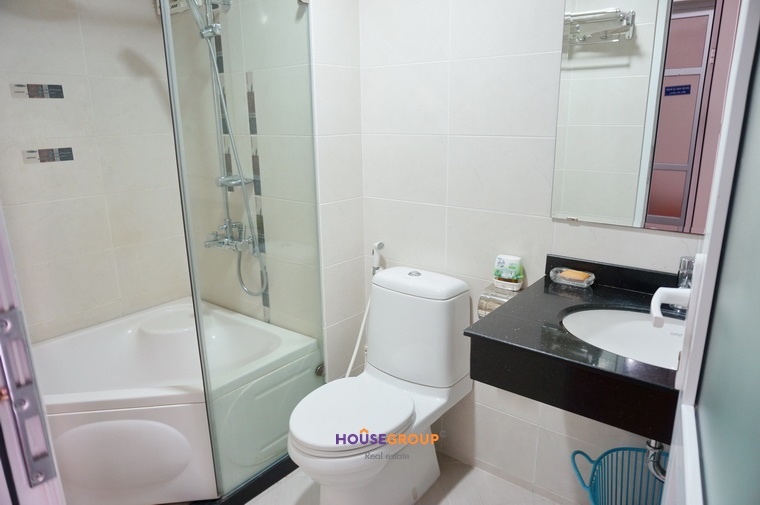 Furnished one bedroom apartment for rent in Ba Dinh in cosy style