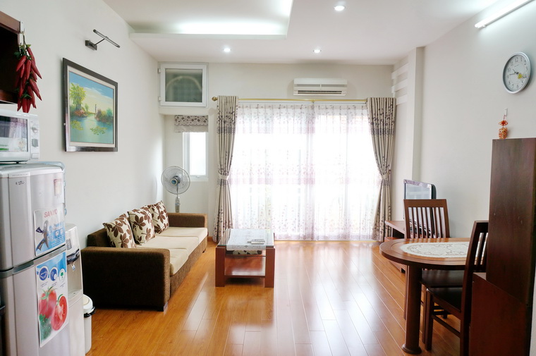 Furnished one bedroom apartment for rent in Ba Dinh in cosy style