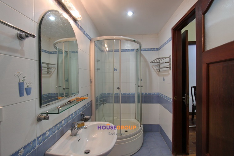 Cosy and newly renovated house for rent in Hanoi comes full furniture