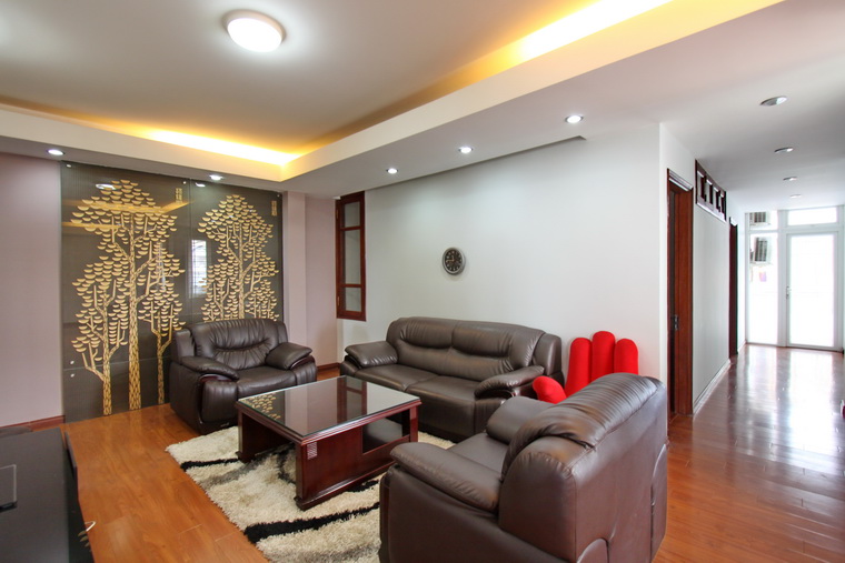 Cosy and western style apartment for rent in Ba Dinh Hanoi