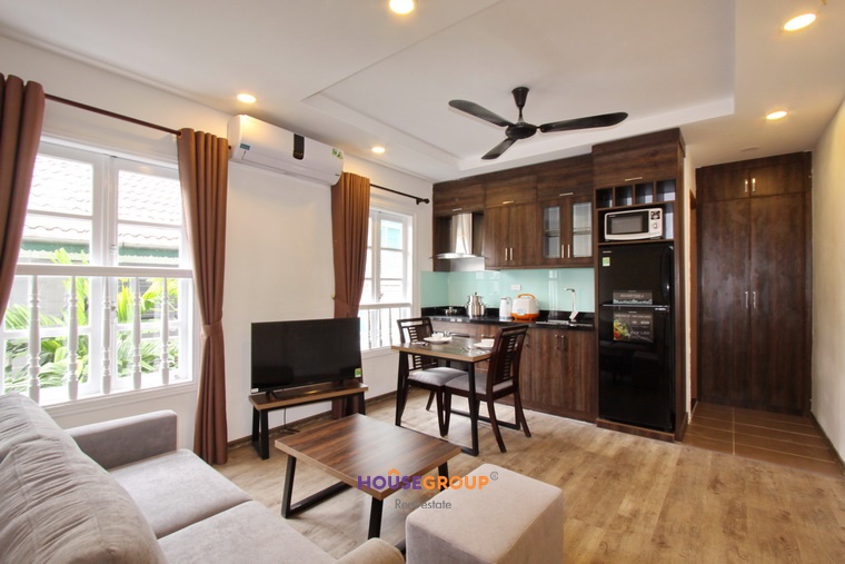 Rent apartment in Hanoi comes with full of natural light and bright