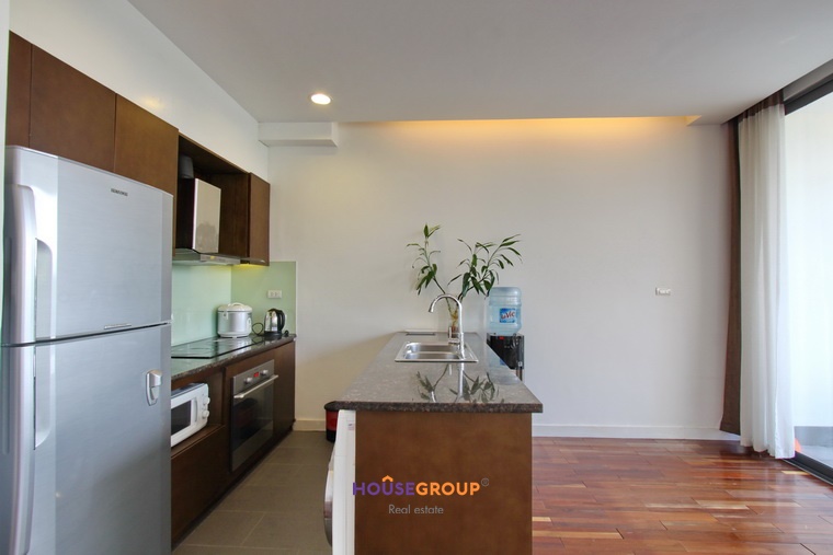 Facing on the lake hanoi serviced apartments for rent on Xom Chua Street