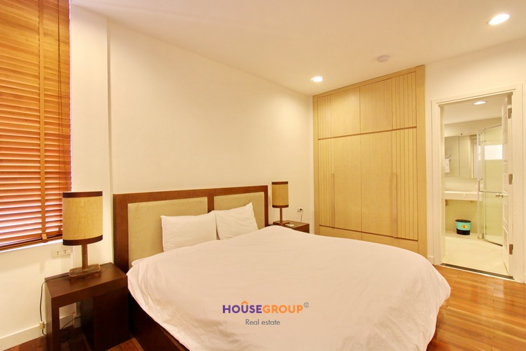Facing on the lake hanoi serviced apartments for rent on Xom Chua Street