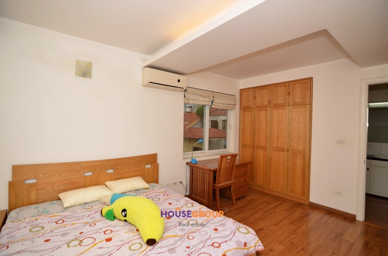 Bright and cosy style apartment for rent in Tay Ho on Xuan Dieu Road
