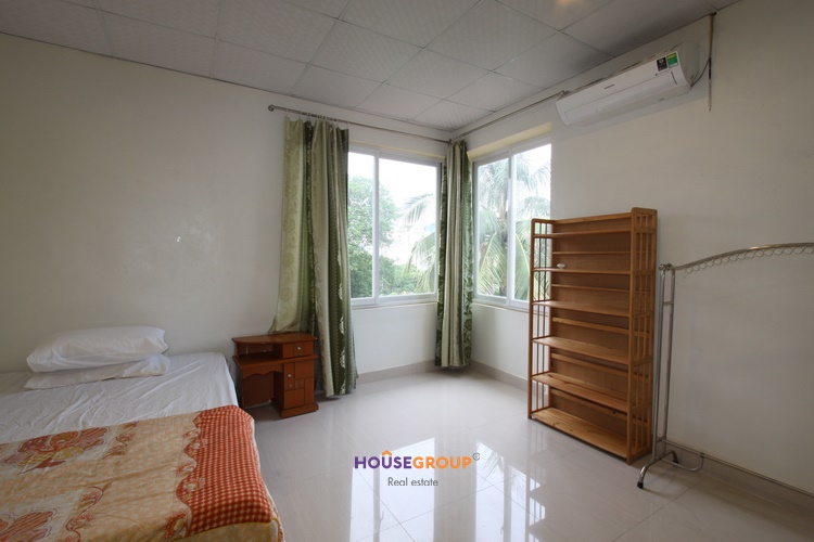 Big garden and cosy style furnished apartment for rent in Ba Dinh District
