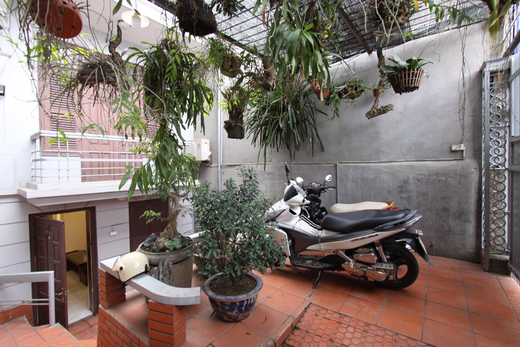 Beautiful and quite house for rent in Ba Dinh having a big front of yard