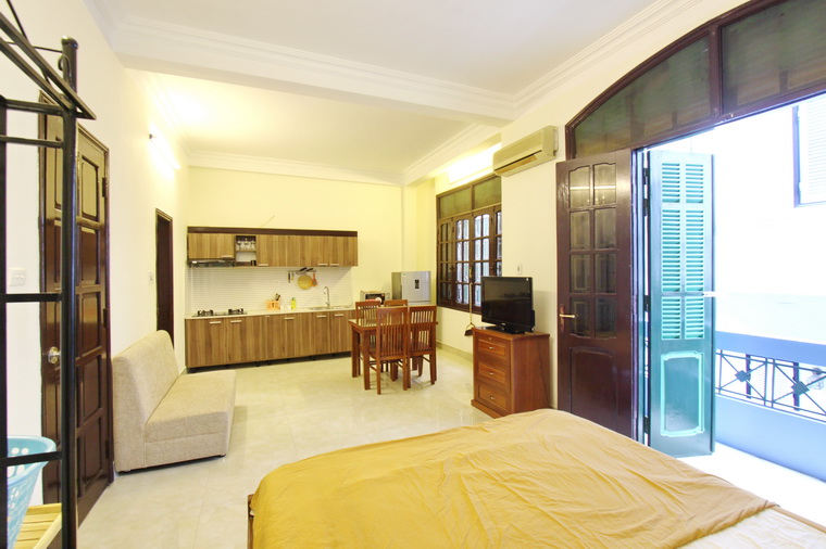 Beautiful and brightness studio flat for rent on Ton Duc Thang Street