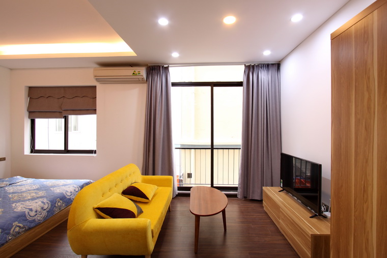 Fully furnished studio apartment Hanoi on Xuan Dieu Street, West Lake in Tay Ho