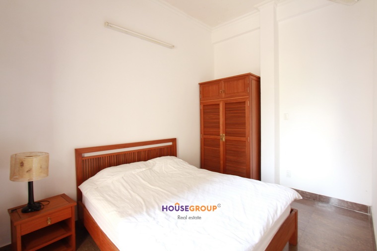 Brightness one bedroom apartment for rent in Tay Ho having private balcony