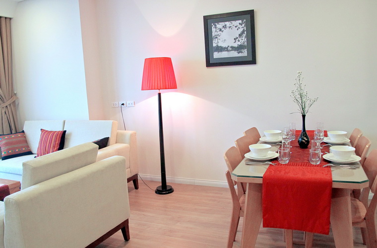 Modern style and Red River view apartment for rent in Mipec Riverside Long Bien