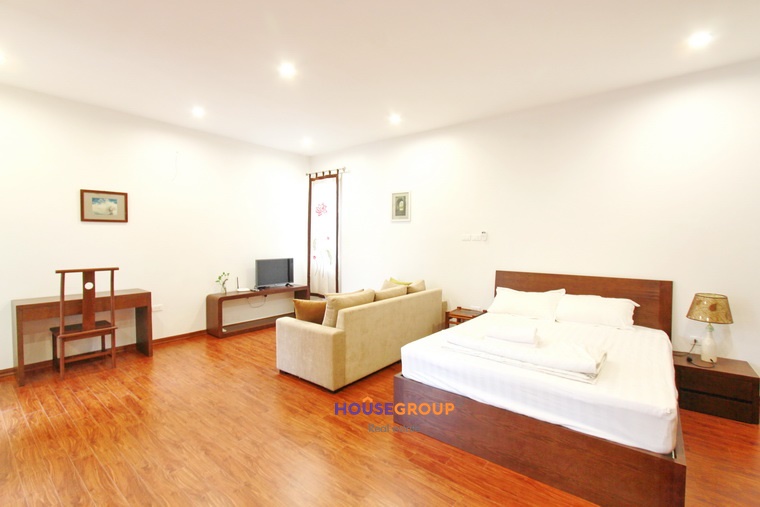 Bright and modern furnished studio apartment in Tay Ho on Nhat Chieu