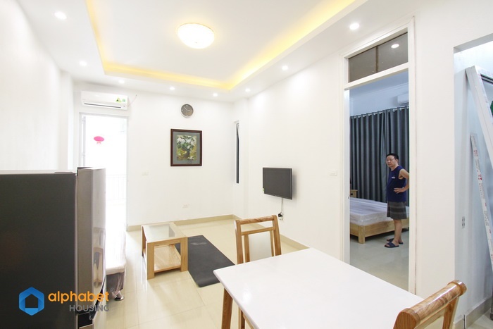 One bedroom apartment for rent on Xuan Dieu, Tay Ho, Hanoi