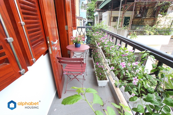 Lovely and western style studio apartment to rent in Ba Dinh District