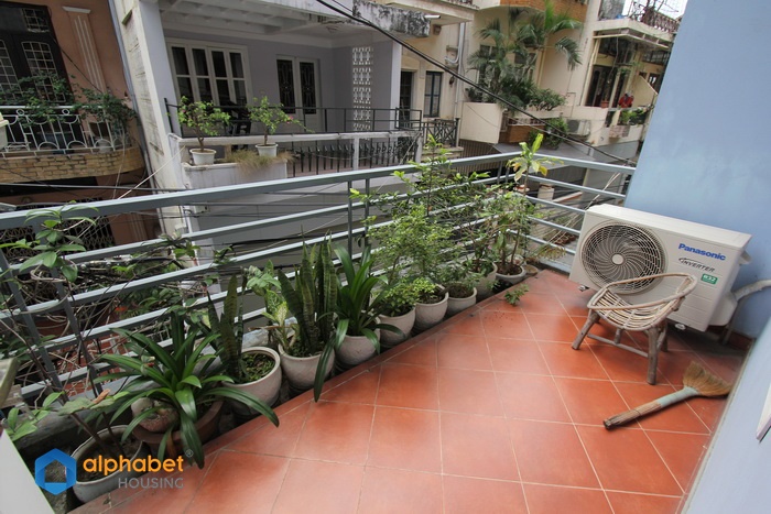 Full furniture & 05 bedrooms house to rent in Ba Dinh District Hanoi
