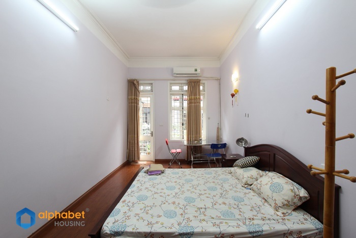 Full furniture & 05 bedrooms house to rent in Ba Dinh District Hanoi