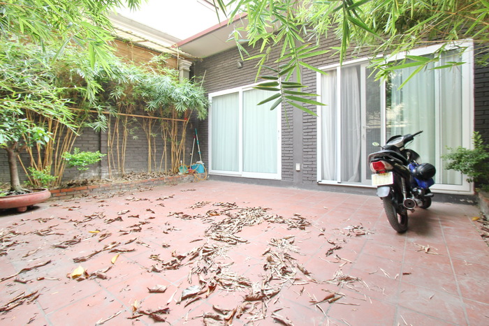 Unique one storey house for rent on To Ngoc Van Street, Tay Ho District