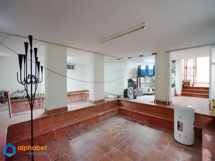 Luxurious 05 bedrooms villa to rent on To Ngoc Van Street| Big courtyard