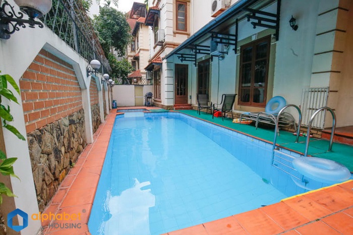 Outdoor swimming pool villa for lease in Tay Ho having big courtyard