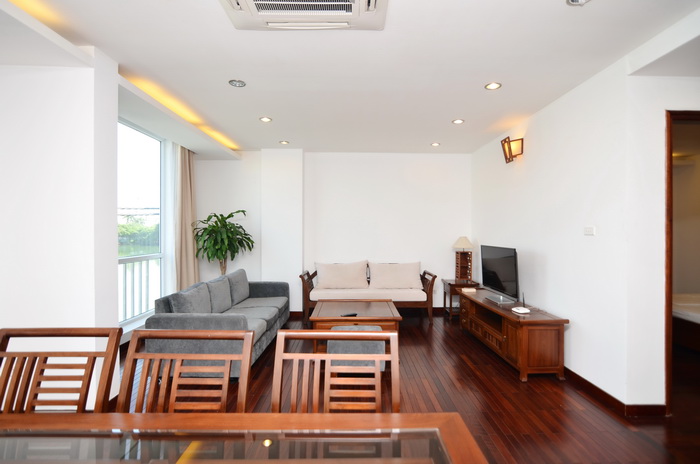 Facing on the lake 03 bedrooms apartment for rent in Tay Ho west lake