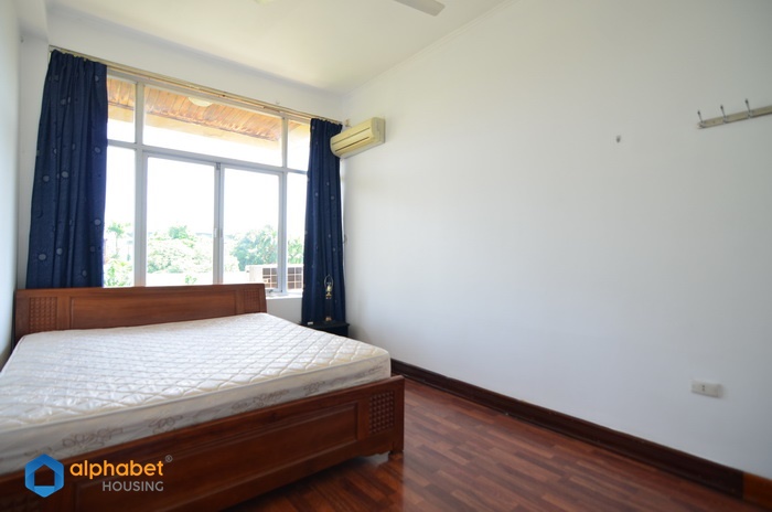Big yard 04 bedrooms house for rent in Tay Ho Hanoi near to Intercontinental Hotel