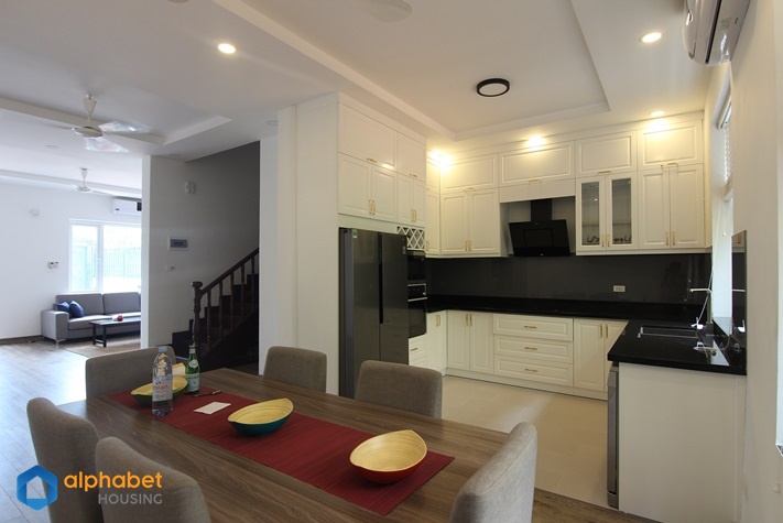 Mini-Villa for rent in Tay Ho Hanoi | 05 Bedrooms, 05 Bathrooms with lake view