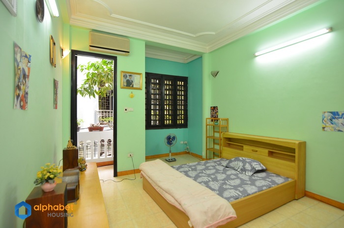 Renovated House to rent in Ba Dinh ready to move in Immediately