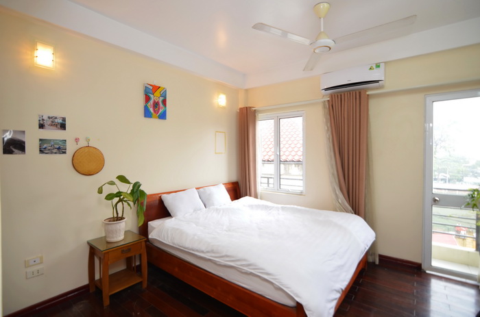 Lot of natural light room in shared House on Dang Thai Mai | Room No.2